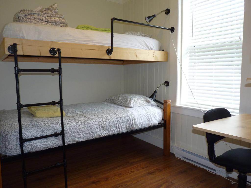 Pioneer Inns Prince Rupert Rom bilde